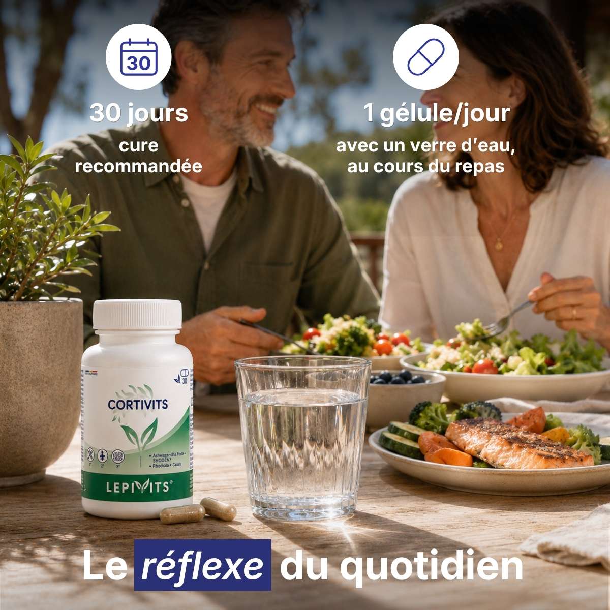 Flacon Cortivits Lepivits sur table avec verre d'eau, posologie 1 gélule par jour pour une cure de 30 jours. 
