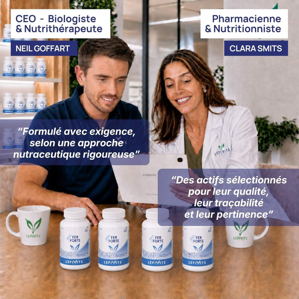 Biologiste et pharmacienne nutritionniste examinent plusieurs flacons de Fer Forte Lepivits, formule validée en laboratoire.