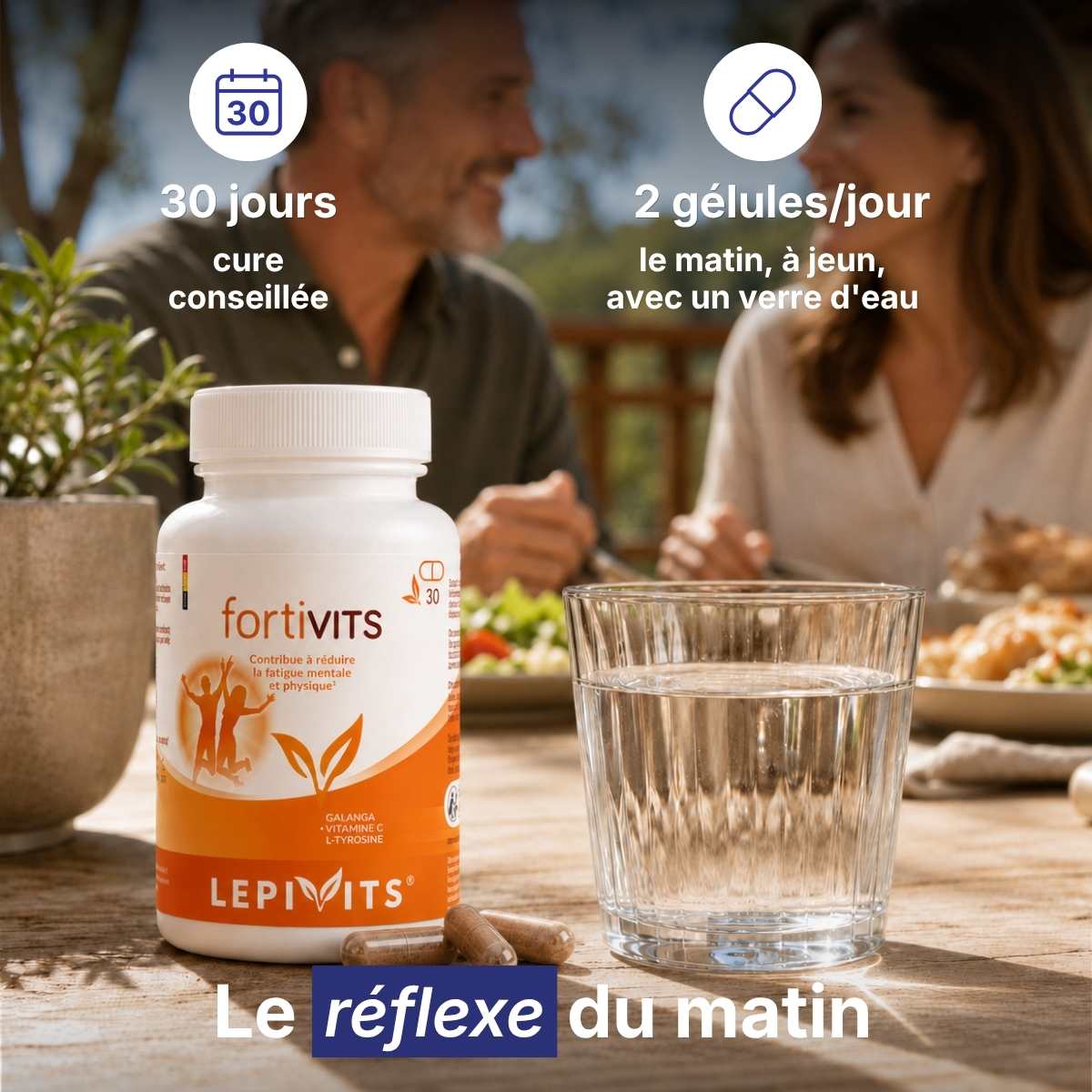 Flacon Fortivits Lepivits sur table avec verre d'eau, posologie 2 gélules par jour pour une cure de 30 jours. 