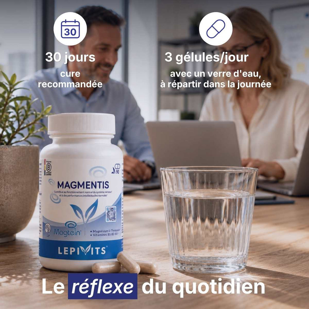 Flacon Magmentis Lepivits sur table avec verre d'eau, posologie 3 gélules par jour pour une cure de 30 jours. 