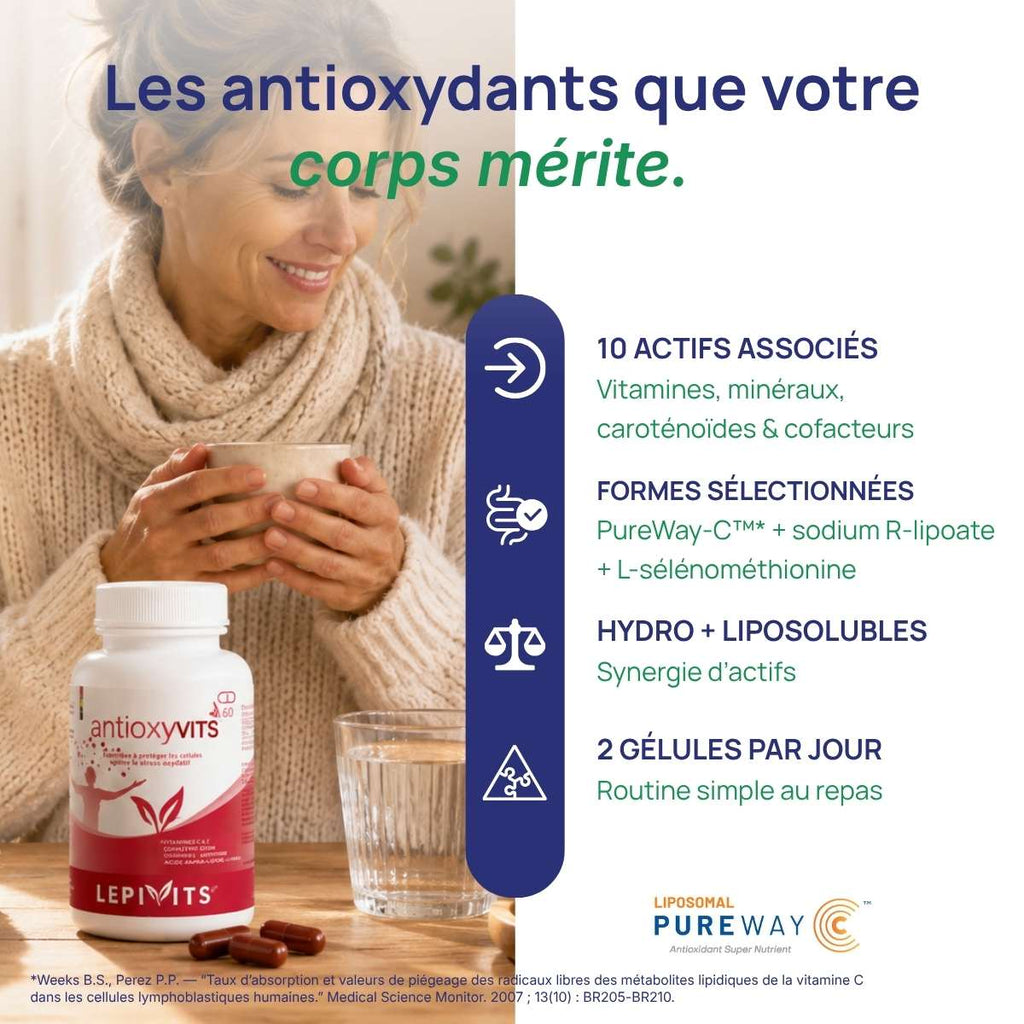 Femme avec le flacon Antioxyvits Lepivits près d'elle