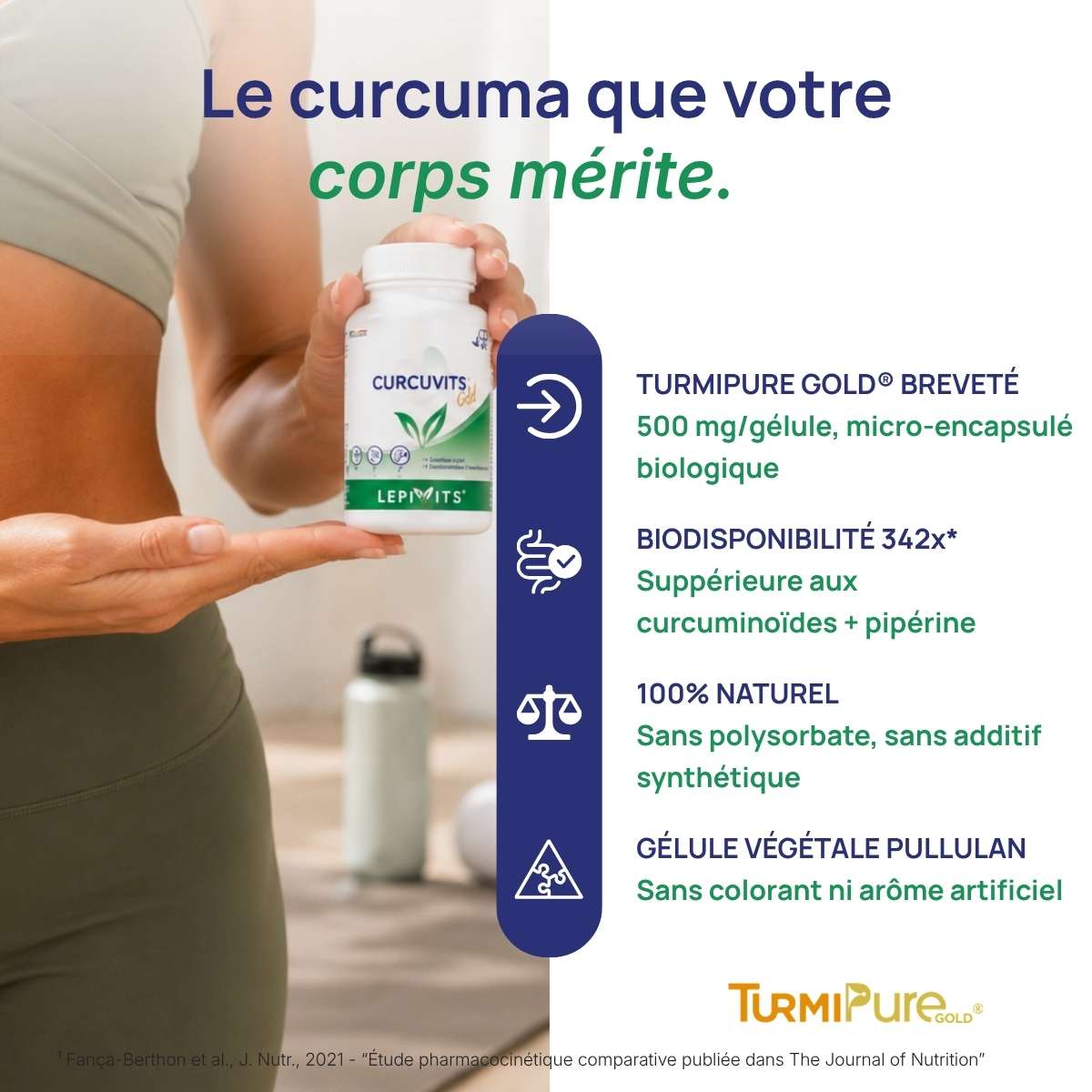 Femme tenant le flacon Curcuvits Gold Lepivits près d'elle