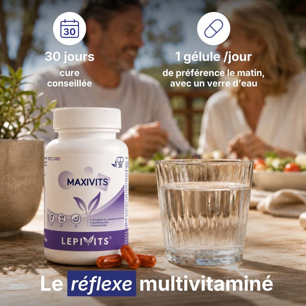 Flacon Maxivits Lepivits sur table avec verre d'eau, posologie 1 gélule par jour pour une cure de 30 jours. 