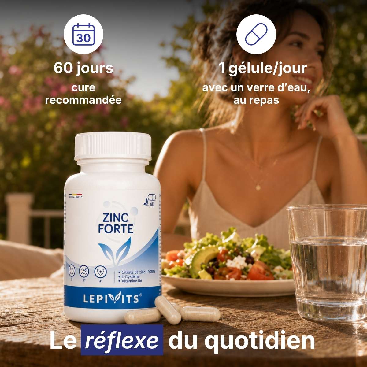 Flacon Zinc Forte Lepivits sur table avec verre d'eau, posologie 1 gélule par jour pour une cure de 60 jours. 